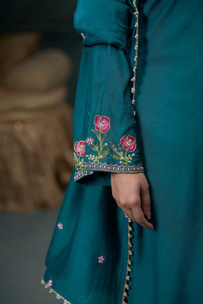 Hari Kurta
